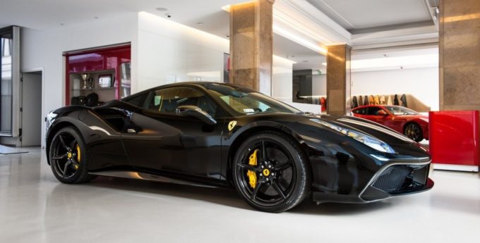 Nowy salon Ferrari w Warszawie – największy w tej części Europy