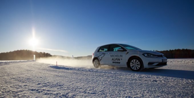 Michelin Alpin 6 – sprawdziliśmy nową oponę na szwedzkim jeziorze