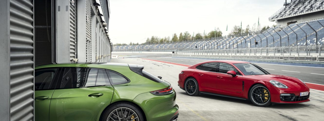 Do rodziny Porsche Panamera dołączają dwaj atleci
