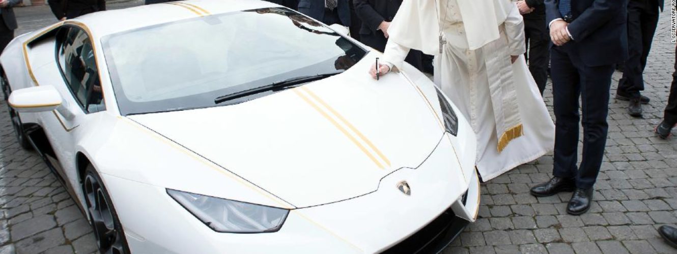 Papieskie Lamborghini Huracan znowu do wzięcia
