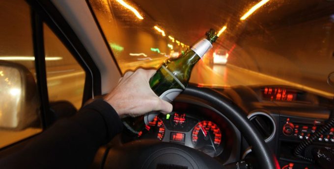 Piłeś wieczorem? Nie wsiadaj rano za kierownicę!