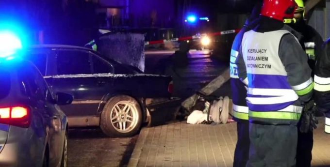 Policja ujawniła film z Bolkowa, gdzie w Wigilię kierowca wjechał w rodzinę z dziećmi