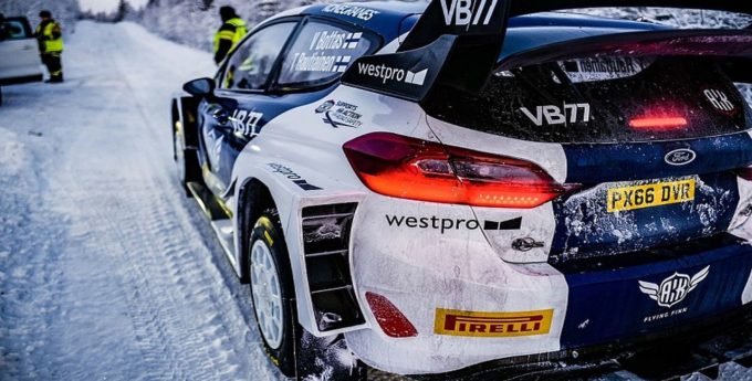 Bottas nie najlepiej radzi sobie za kierownicą samochodu WRC