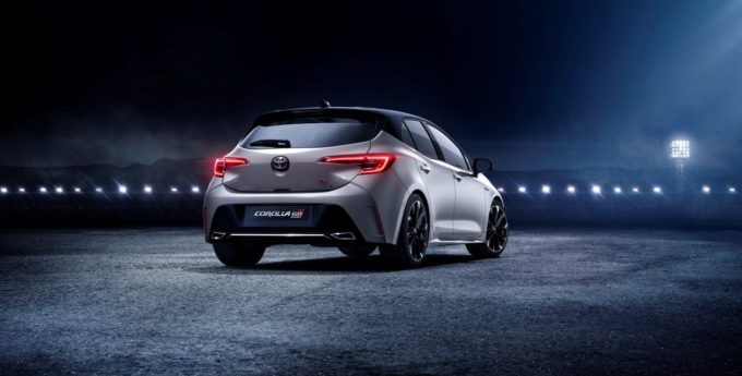 Nowa Toyota ze sportowymi aspiracjami zadebiutuje na targach w Genewie