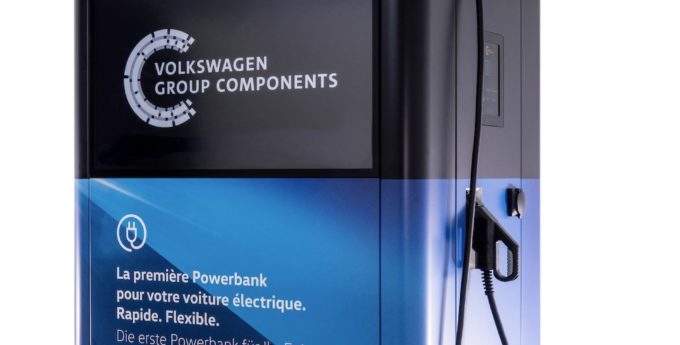 Volkswagen prezentuje w Genewie przenośną stację szybkiego ładowania