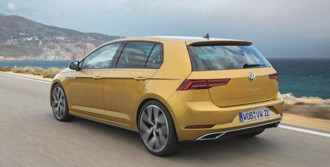 Volkswagen Golf 8 coraz bliżej debiutu – zdjęcia bez kamuflażu