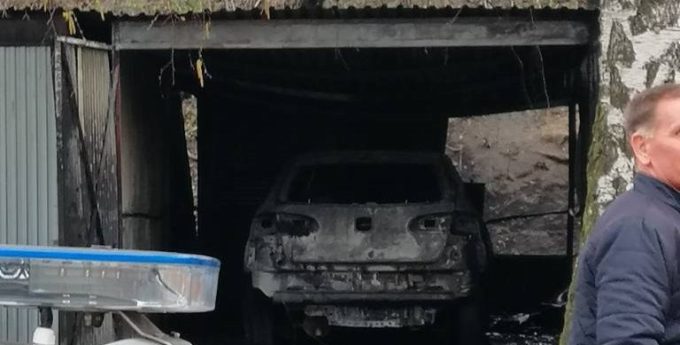 Nieśmieszny żart 13-latków z Bytomia. Spłonął samochód i 3 garaże