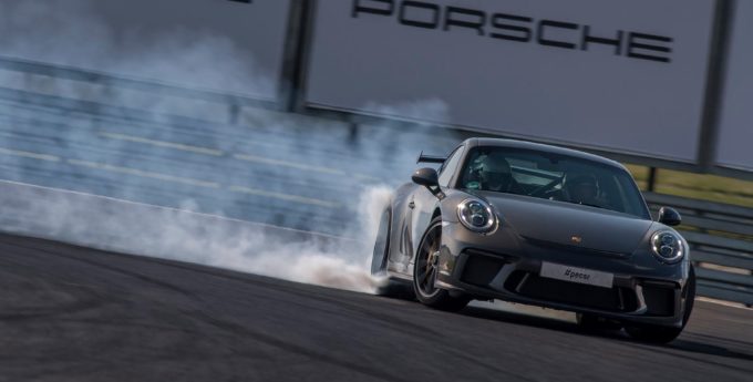 Porsche Experience otwiera się na najmłodszych. Szkolenia dla dzieci od 12 roku życia