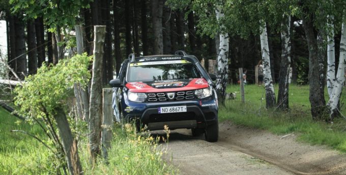 Dacia Duster Elf Cup: Perzanowski przewodzi stawce po pierwszym dniu w Kłodzku