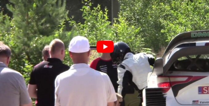 Kierowca F1 Valtteri Bottas i czterokrotny rajdowy mistrz świata Juha Kankkunen testowali Yarisa WRC