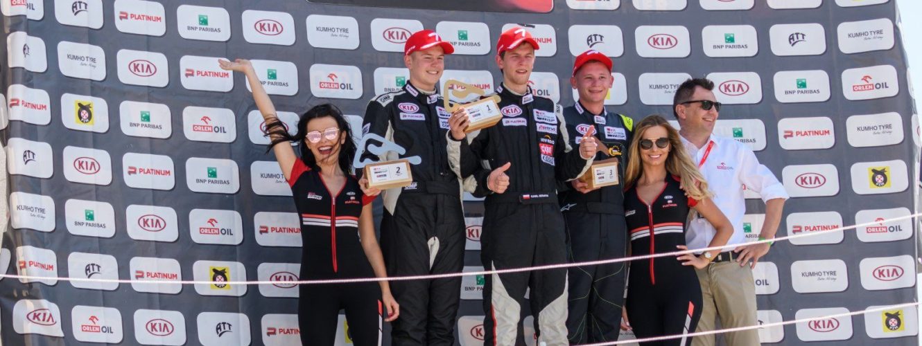 Kia Platinum Cup: Serafin z drugim zwycięstwem, powtórka składu na podium