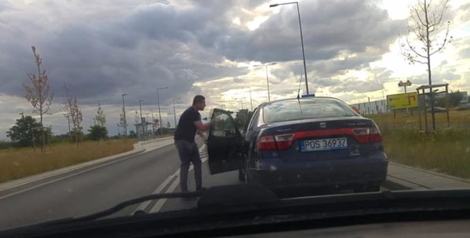 Policja nie reagowała. Pościg za pijanym obcokrajowcem i obywatelskie zatrzymanie