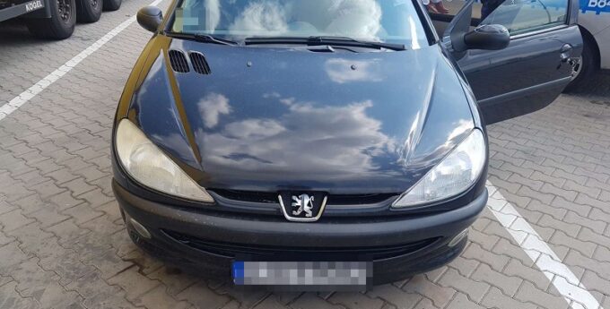 29-latek pomknął Peugeotem 206 na rozmowę o pracę. Wczesnym popołudniem miał już „tylko” 4 promile
