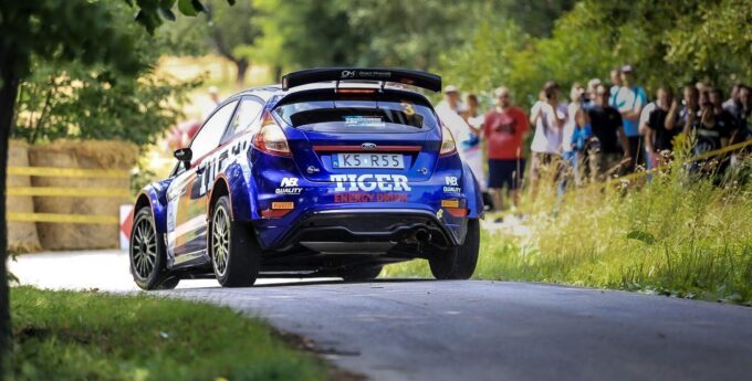 Rajd Rzeszowski: Ford Fiesta R5 wiceliderów RSMP najszybszy na rozgrzewce w Babicy