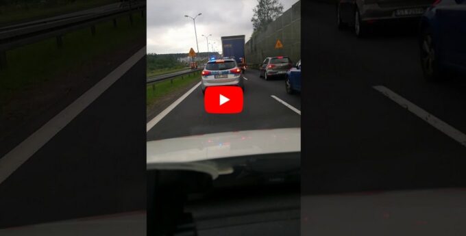 Szybko utemperowany szeryf drogowy przez policję na trasie Tychy – Katowice