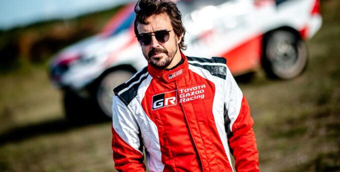 Fernando Alonso testował Hiluxa zespołu Toyota Gazoo Racing na trasach Orlen Baja Poland