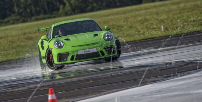 Prawdziwa zabawka dla dużych i małych chłopców, która szybko się nie zepsuje? Jest ich sporo w Porsche Experience