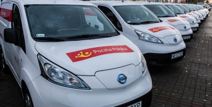 Poczta Polska stawia na elektromobilność. Do floty dołączają pierwsze dostawcze e-auta