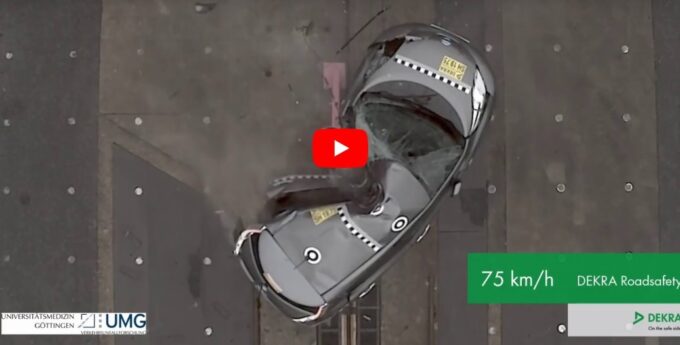 Crash testy NCAP to przy tym głaskanie. Zobacz przerażający test zderzeniowy DEKRA na Nissanie Leaf