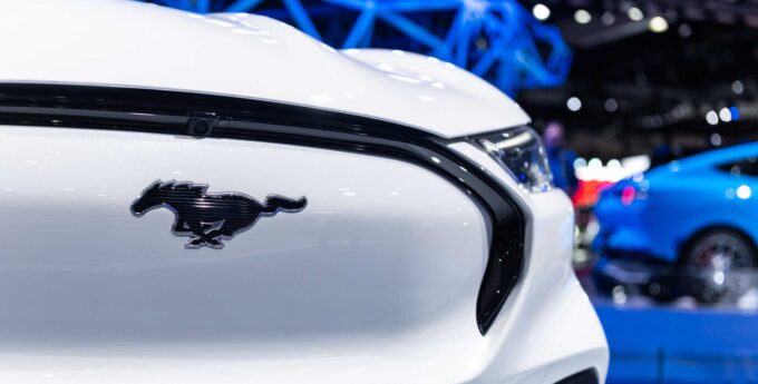 Ford i Volkswagen spodziewają się… Baby Mustanga Mach-E. Będzie dorastał w Europie