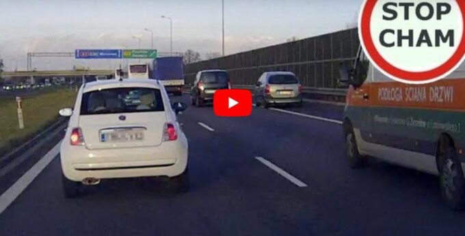 „Krul” autostrady A2 w starym rzęchu odstawił żenujący spektakl. Wyprzedzanie pasem awaryjnym koronną dyscypliną