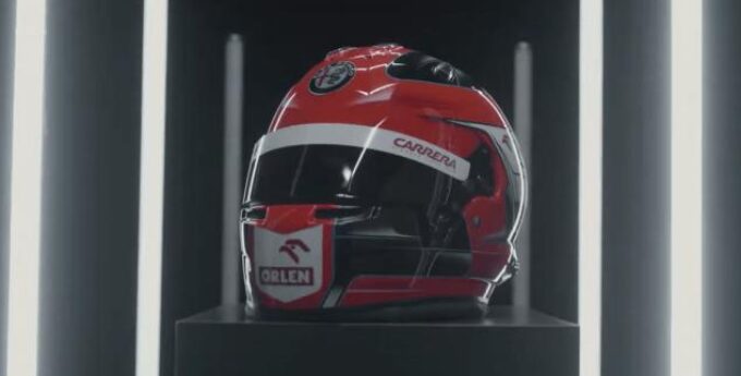 Oto kask Roberta Kubicy w sezonie 2020. Z nim będzie zmierzał do powrotu do stawki Formuły 1
