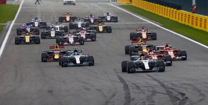 Miało być wspólne zdjęcie wszystkich bolidów F1, ale nie będzie. Liberty Media nie przewidziało jednej rzeczy