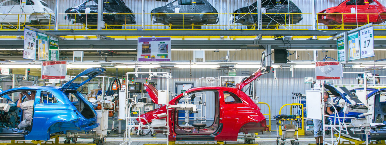 Koncerny motoryzacyjne na nowo otwierają fabryki w Europie. Sprawdzamy jak sytuacja wygląda w Polsce. Co z Oplem, Fiatem, Toyotą i Volkswagenem?