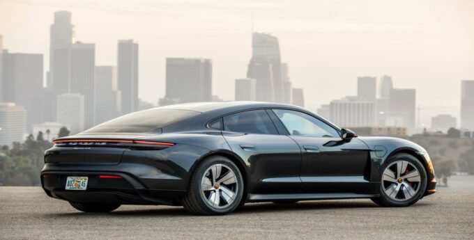 Porsche Taycan 4S