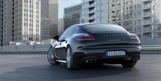 Porsche Panamera tył
