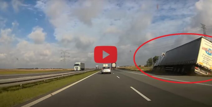 Koszmarne nagranie z A4. Ciężarówka nagle zjechała do rowu. Za kierownicą kobieta. Zasnęła? [WIDEO]