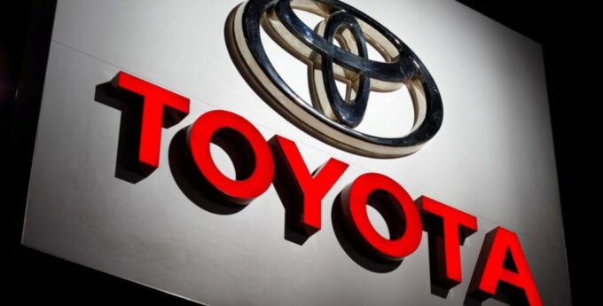 Z bateriami półprzewodnikowymi Toyota ma szansę stać się liderem branży