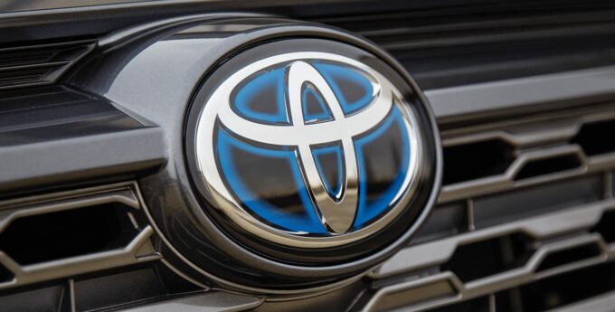 Toyota walczy o rolę lidera także w elektromobilności