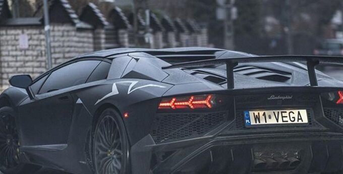 Polski reżyser stracił swoje lambo. Dopuścił się poważnego oszustwa?