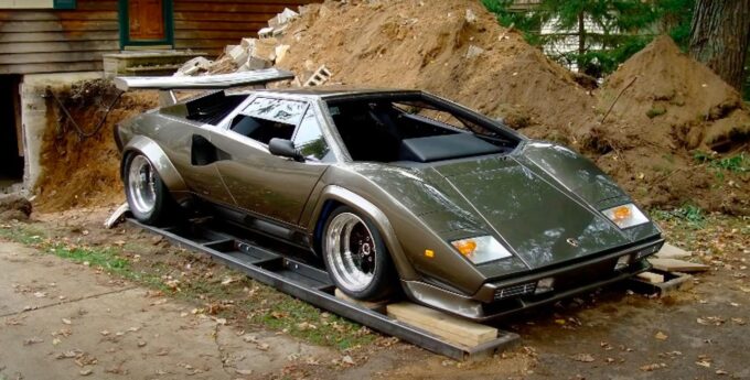lamborghini-countach-piwnica