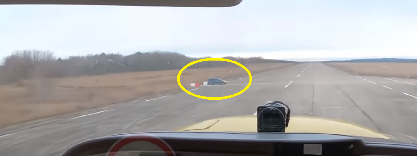 Wymuszenie pierwszeństwa… na samolocie?! Tego jeszcze nie było, niesamowite nagranie [WIDEO]