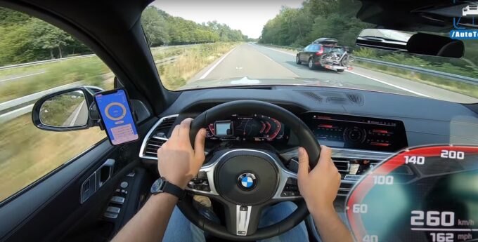 bmw-x7-m50d-top-speed-run-on-the-autobahn-shows-why-we-miss-some-diesels-159173_1