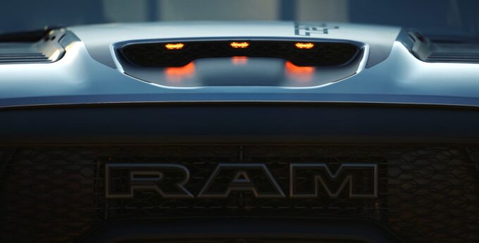 hennessey-suv-krol-v8-hemi