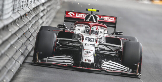 Verstappen wykorzystał pech Leclerca. Punkty dla Alfa Romeo Racing ORLEN
