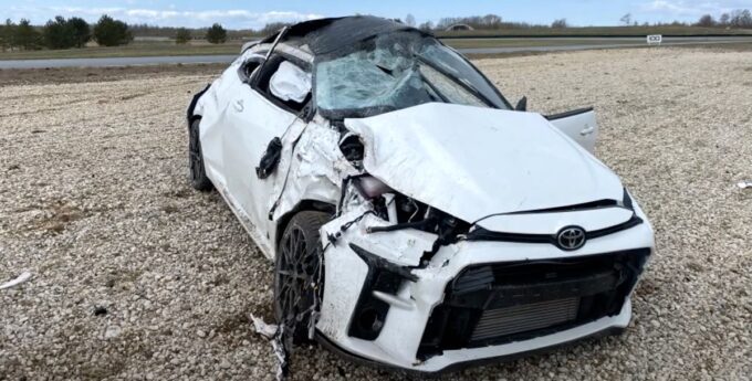 Toyota GR-Yaris-crash