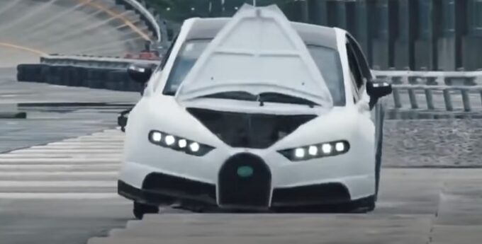 Podróbka Bugatti Chiron