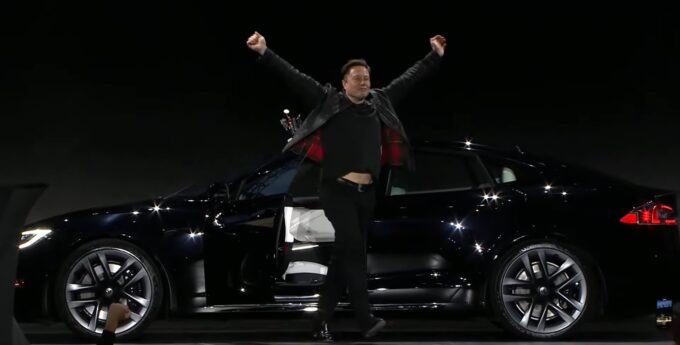 Elon Musk pokazał Teslę Model S Plaid