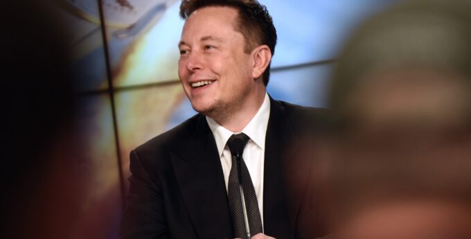 Elon Musk ubezpieczenia