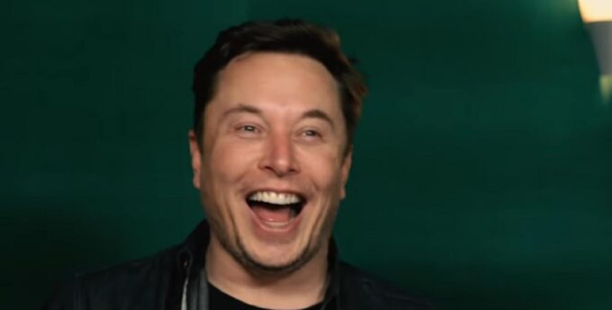 Elon Musk musi tarzać się ze śmiechu