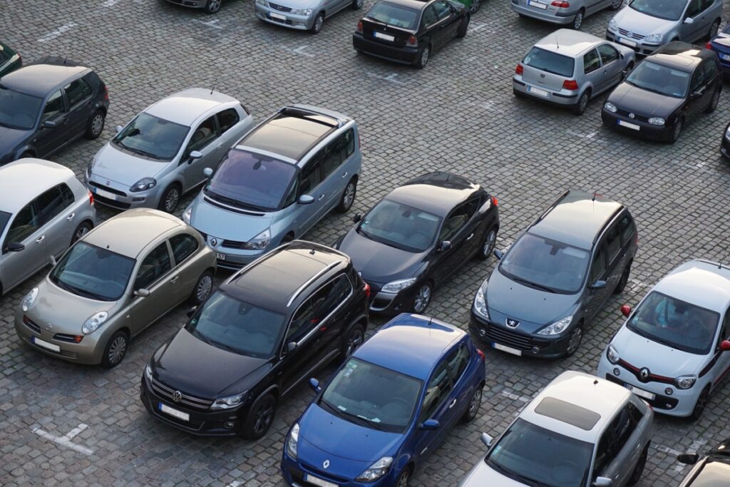 samochody elektryczne spalinowe protest strefa czystego transportu fit for 55