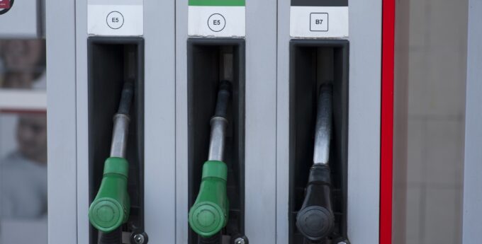 Polacy mają trik jak wydawać mniej na Diesel, benzynę i LPG
