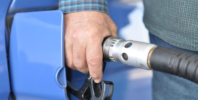 Prosty trik, żeby wydawać mniej na Diesel, benzynę i LPG