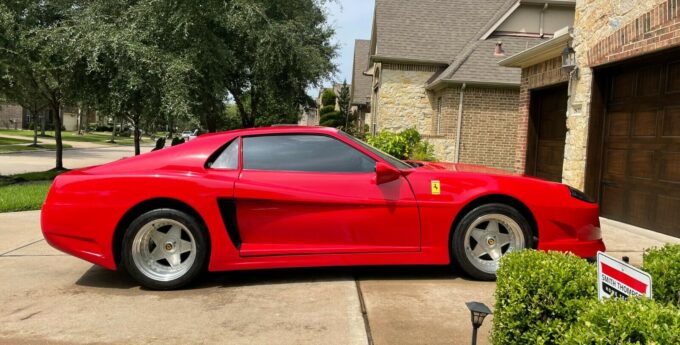 Chevrolet-Camaro-Ferrari-replica-4