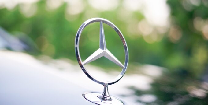 Mercedes logo