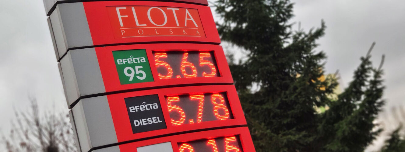 Pierwsze stacje w Polsce zrobiły duże obniżki cen paliw